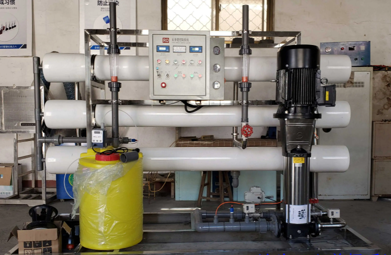 1-10噸小型<a href=http://m.gznvw.cn/fstcjssb/ target=_blank class=infotextkey>反滲透凈水設備</a>